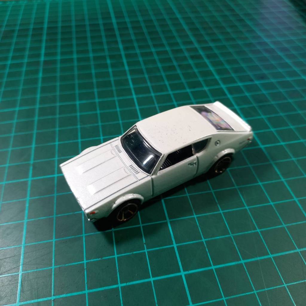 Hot Wheels Nissan Skyline H/T 2000GT-R Kenmeri 2011 HW Premiere White (RARE & FIRST EDITION)