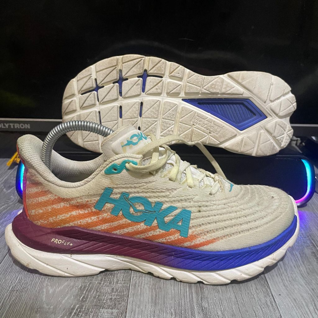 Sepatu Running One Hoka mach5 Second Ori Size 40