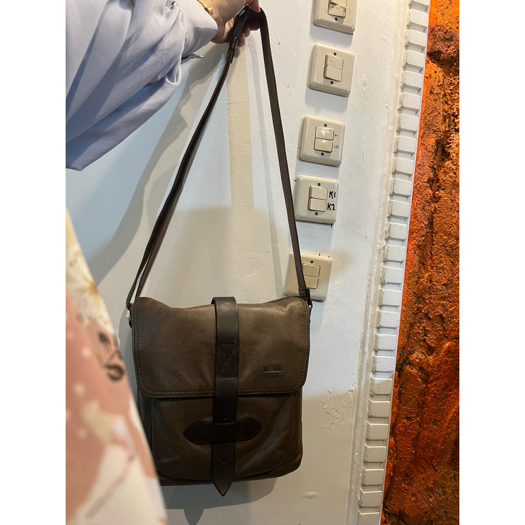 Preloved Tas selempang Pria