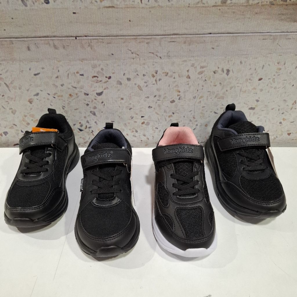 YONGKIDZ Sepatu sekolah anak full black unisex BTSA size 31-37