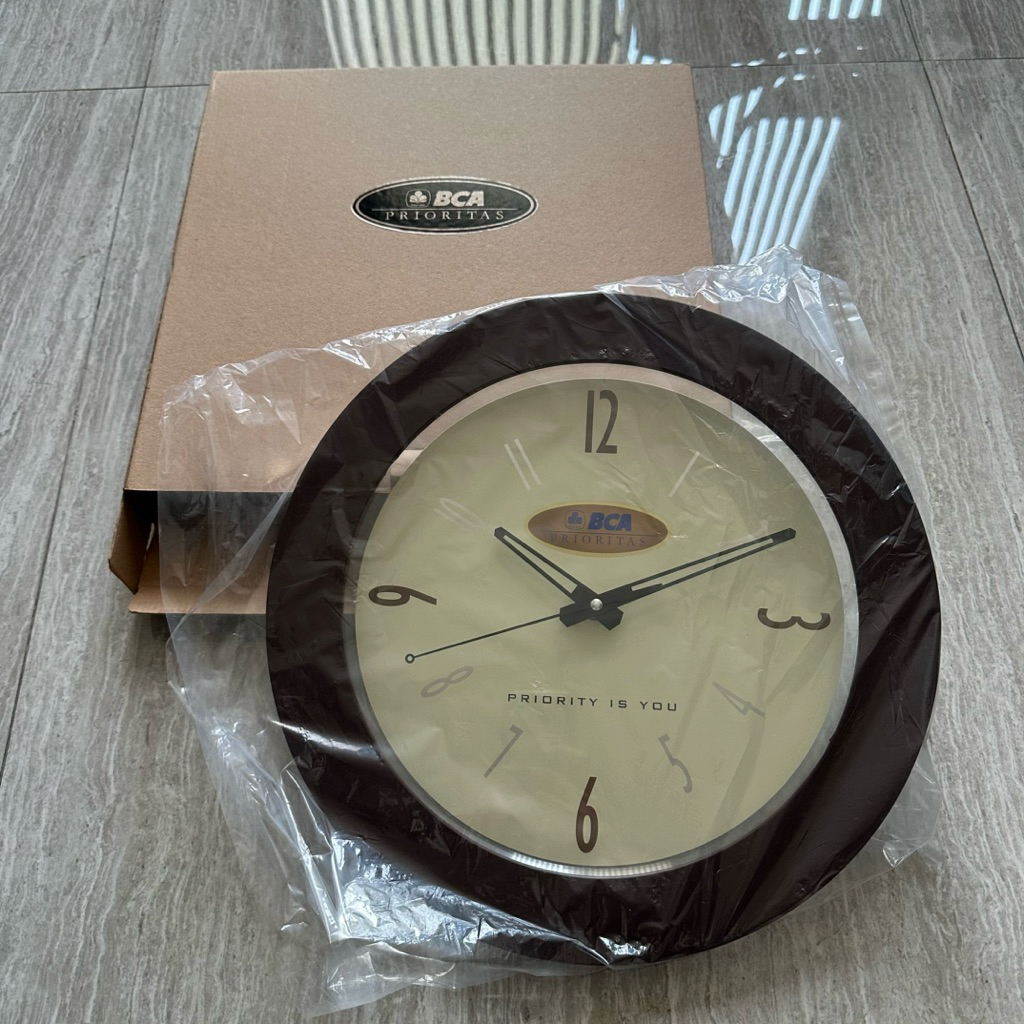 jam dinding BCA prioritas