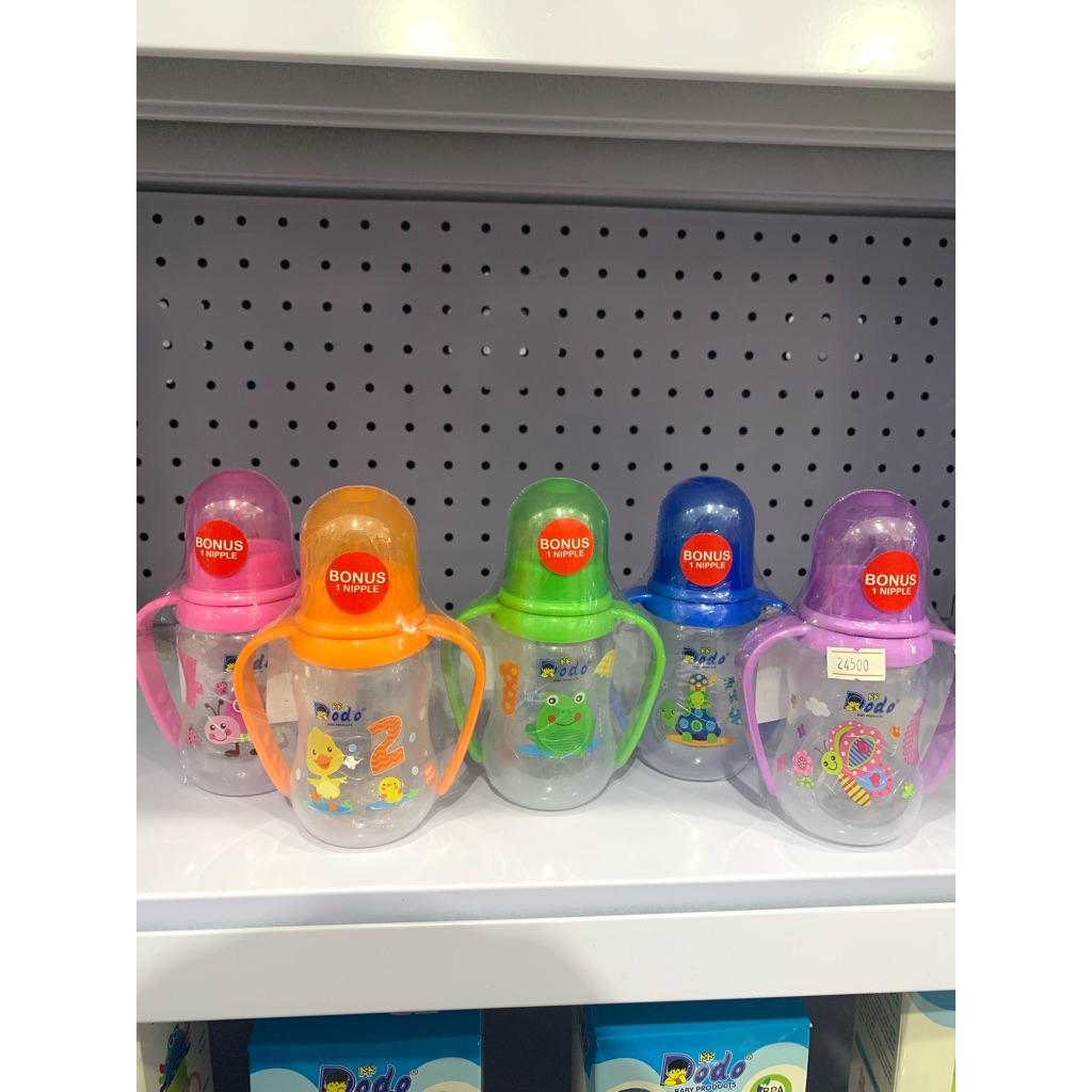 botol susu bayi Dodo tipe Tip Top dengan pegangan dalam berbagai warna cerah.Jual Dodo Tip Top Feedi