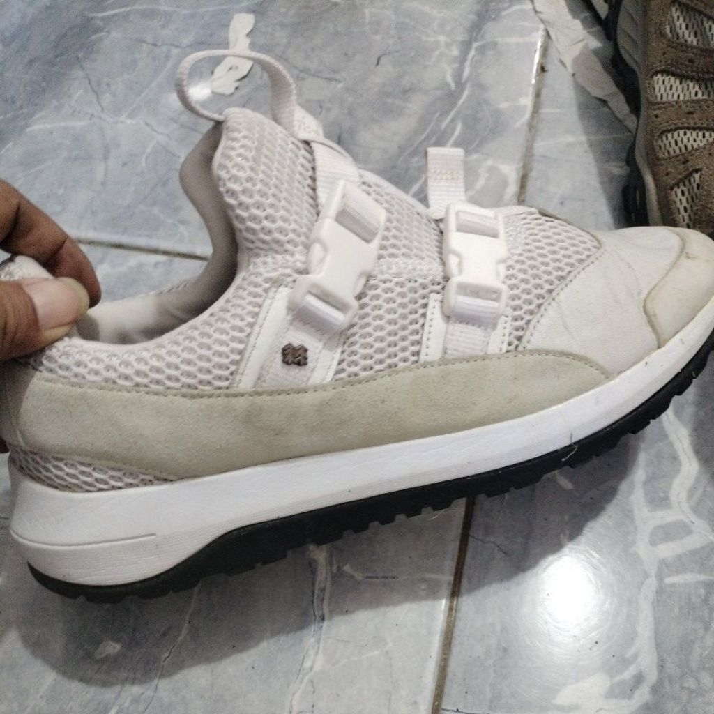 sepatu second original 42