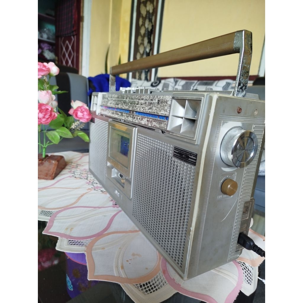 tape radio boombox jadul barang antik hiasan meja ruang tamu dll baca deskripsi