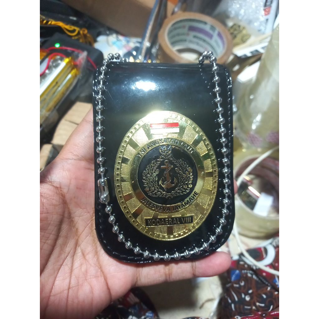 dompet kalung KTA keluarga besar TNI AL kodaeral logo bahan kuningan mengkilap