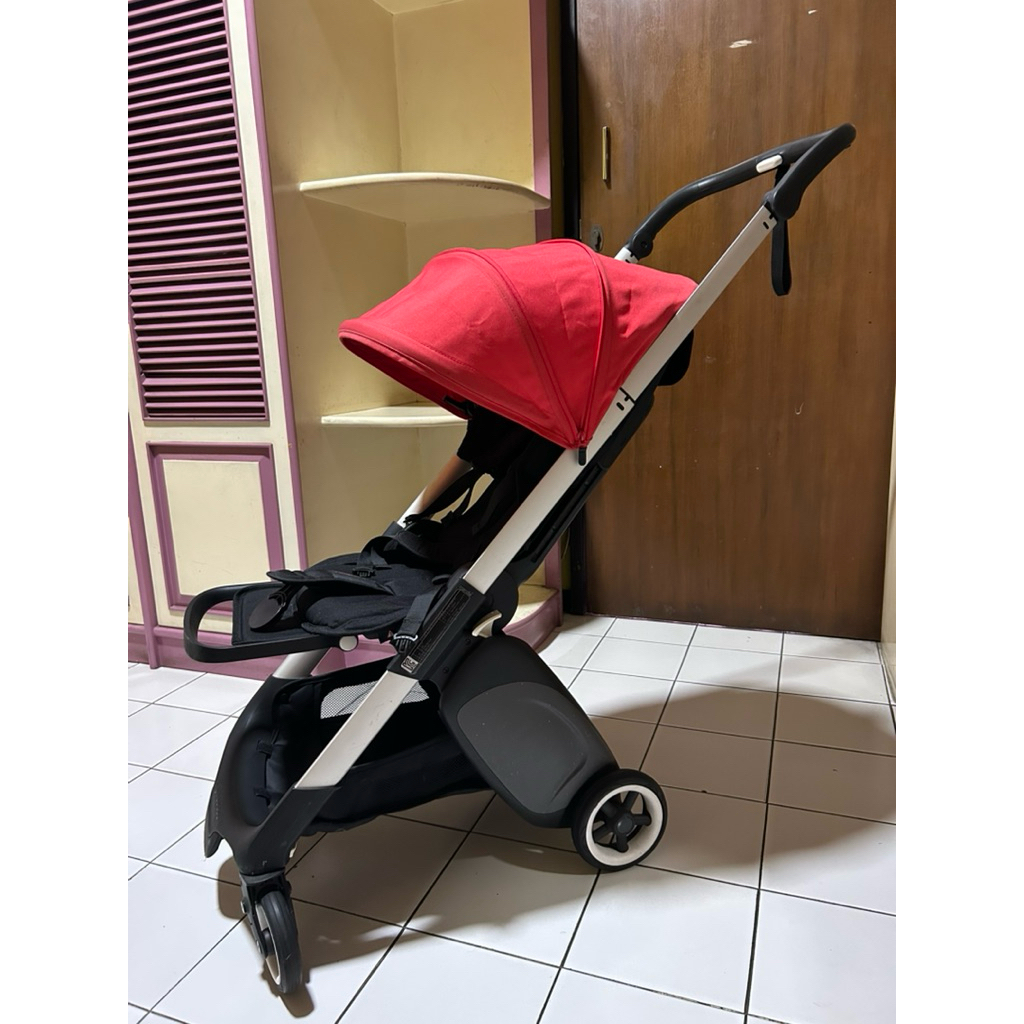 Bugaboo Ant Stroller Merah Include Leg Rest