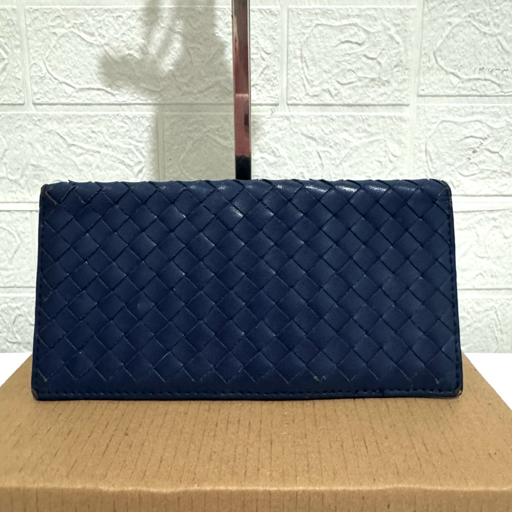dompet bottega veneta. dompet panjang kulit asli. dompet prelop. navy