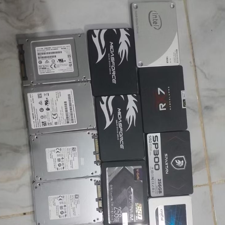 SSD SATA 256GB/128GB BEKAS  BERGARANSI