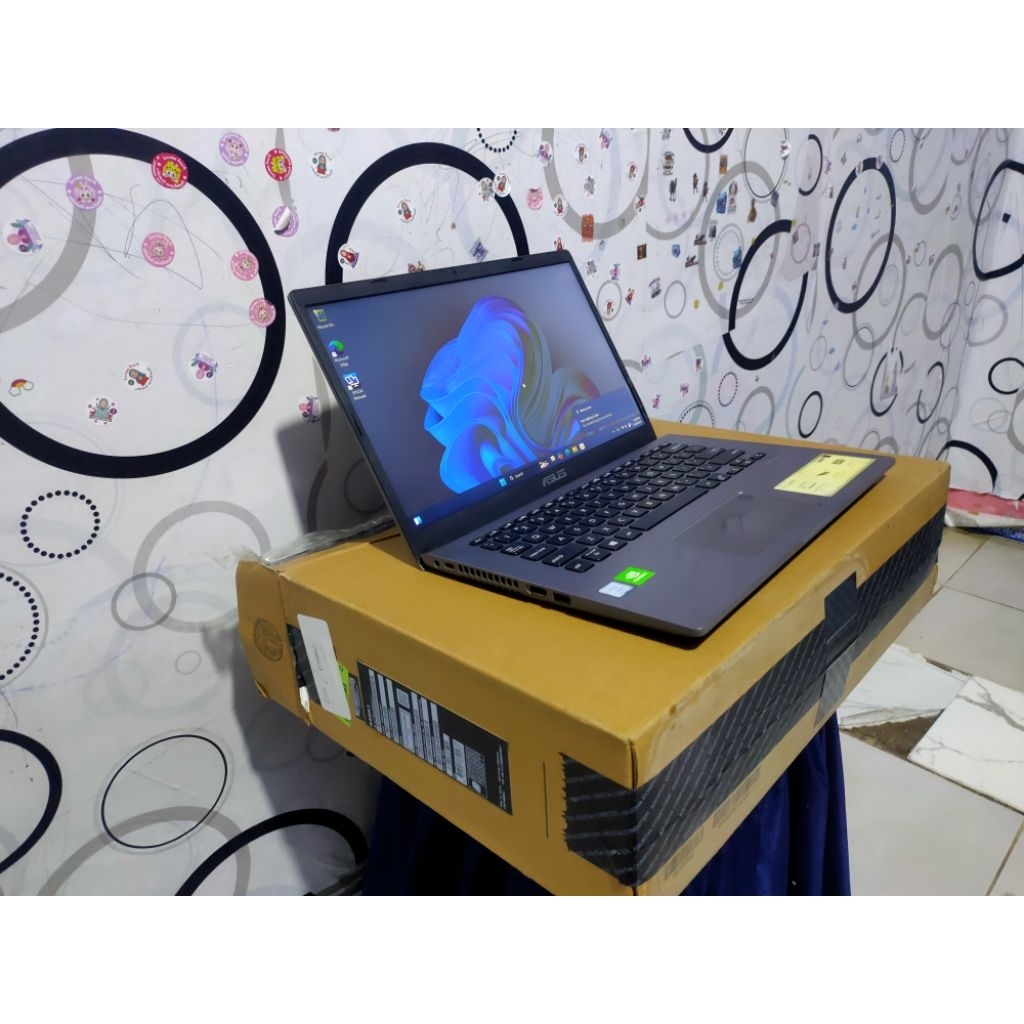 Asus Core i5 gen 8 Dual VGA Nvidia MX 230 fullset lengkap normal lancar
