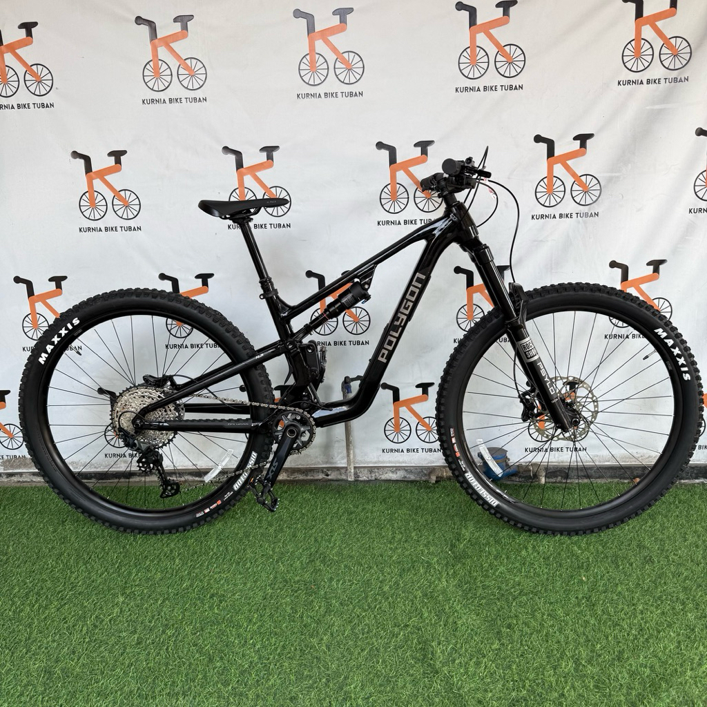 Sepeda MTB POLYGON COLLOSUS T6