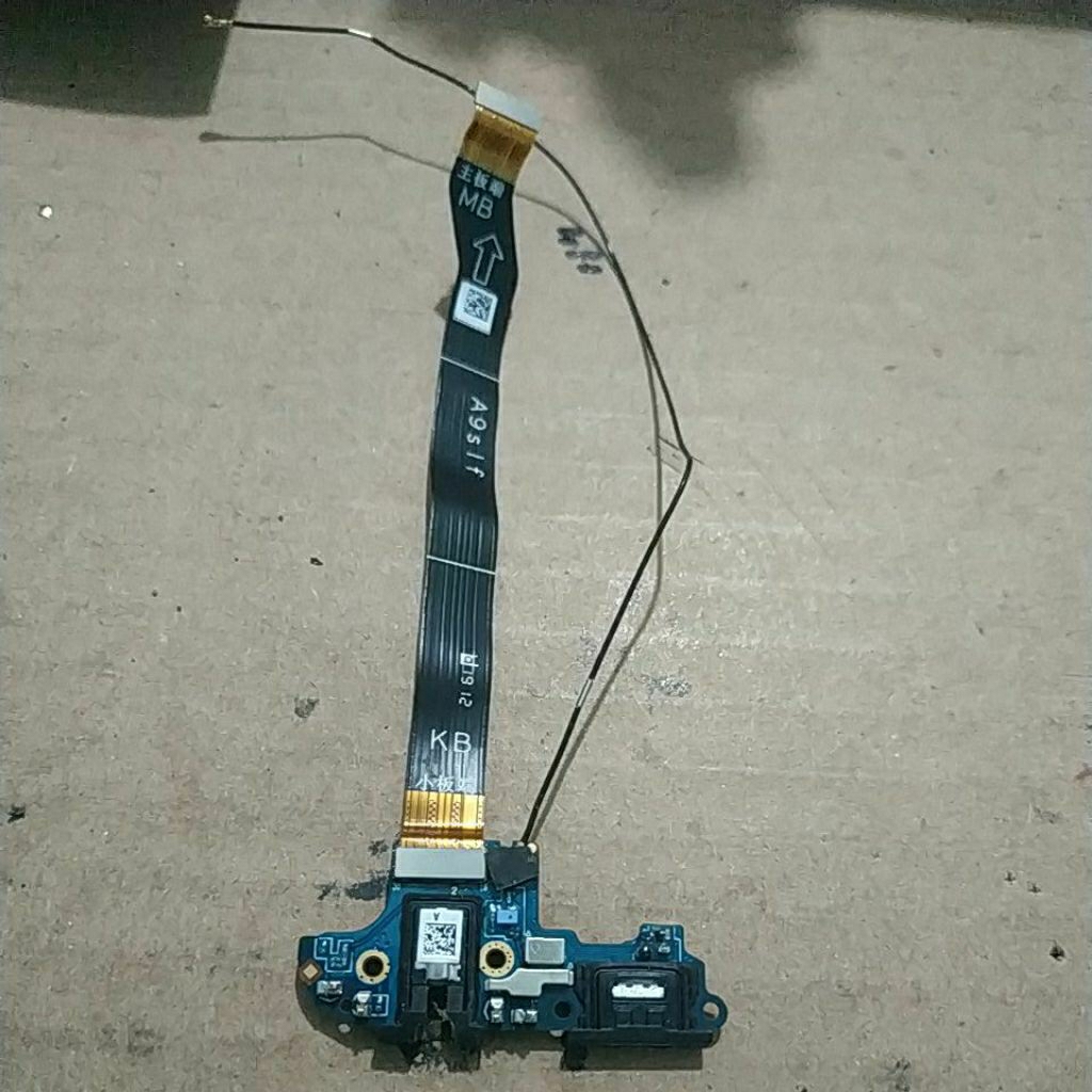 Fleksibel board cas bekas realme 3