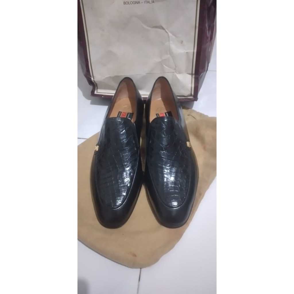 Sepatu A.Testoni made in Italy, A testoni loafers made in italy, A. Testoni Black Leather Shoes Auth