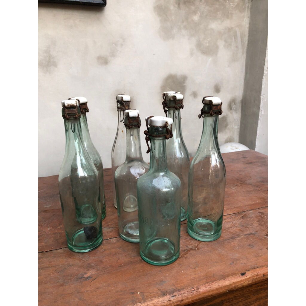 Botol limun antik kuno