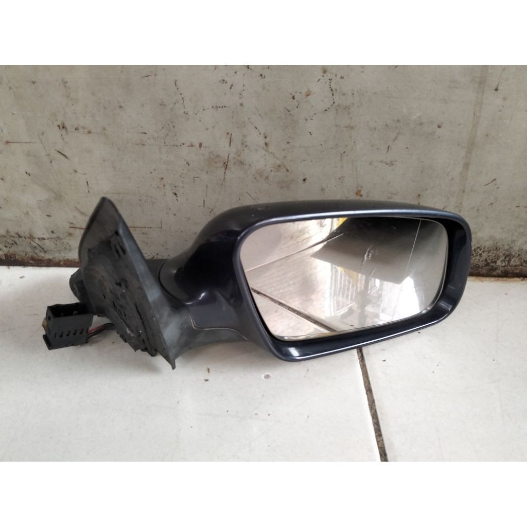 spion mirror Audi A6 C5 kanan R 010593 original
