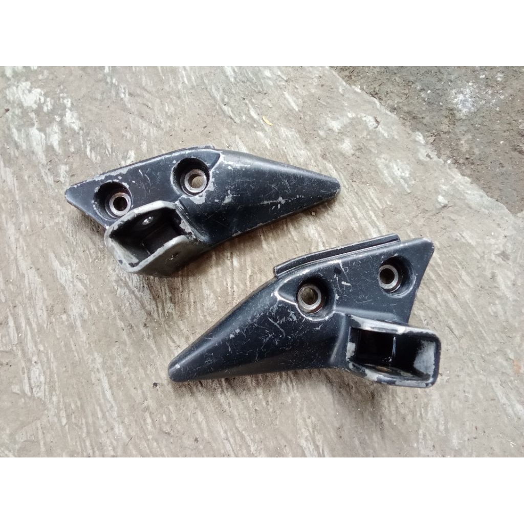 Postep step pijakan kaki belakang suzuki spin 125 ori