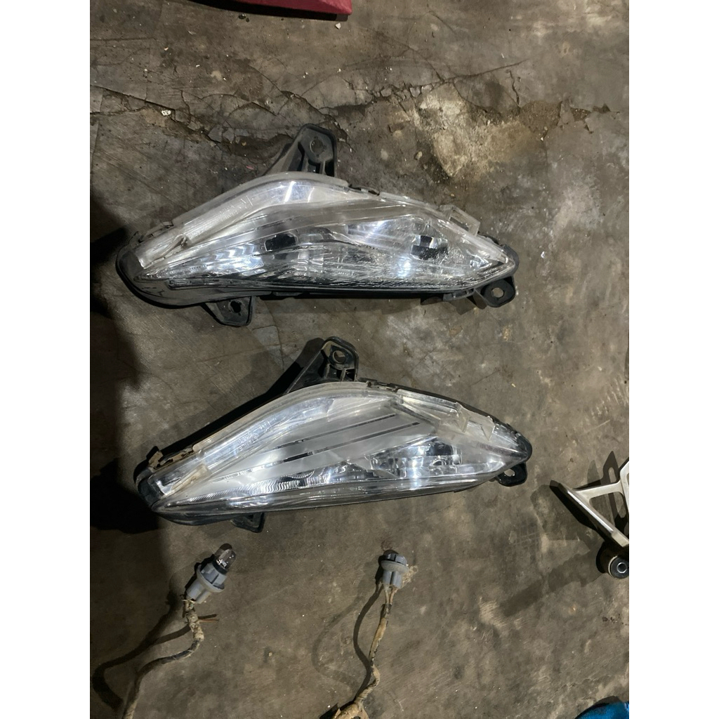 lampu sen kanan gtr150