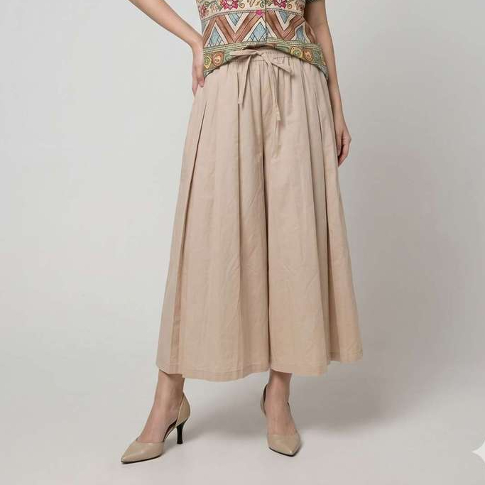 Lilyfashionidn - BAWAHAN CELANA KULOT KATUN PINGGANG FULL KARET WHITE CREAM MILO | 230865