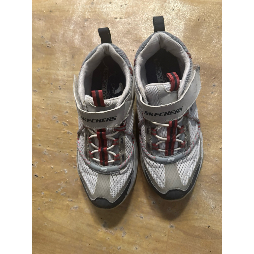 Skechers  36