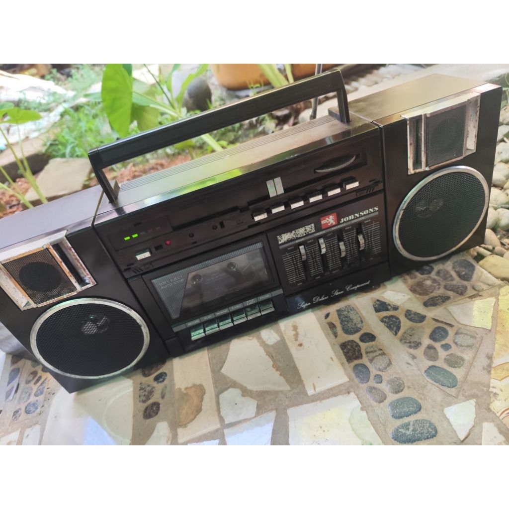 Radio Antik Jadul Koleksi Pajangan Vintage
