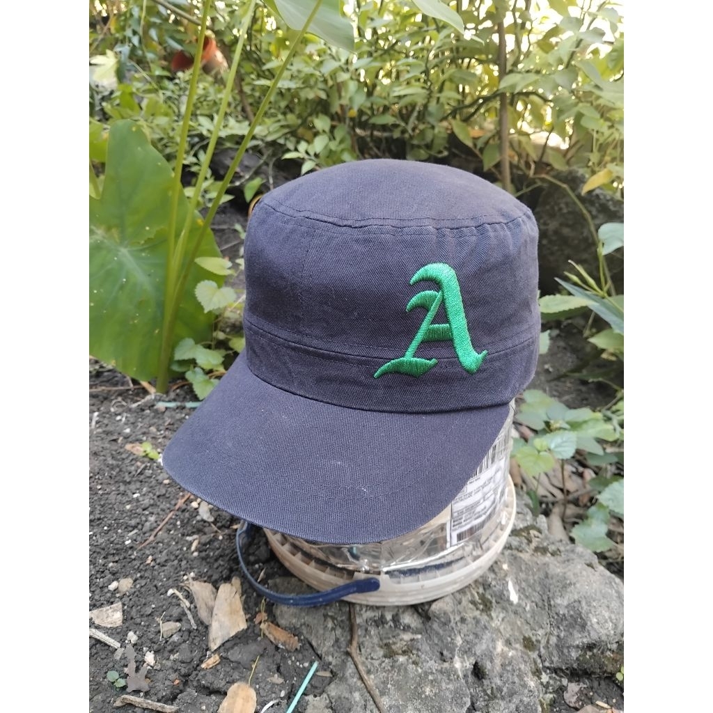 topi comando logo A topi kasual dewasa