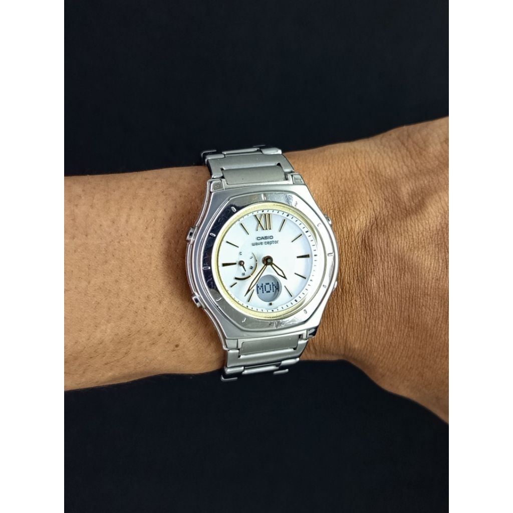 CASIO LWA-M160 TOUGH SOLAR ORIGINAL