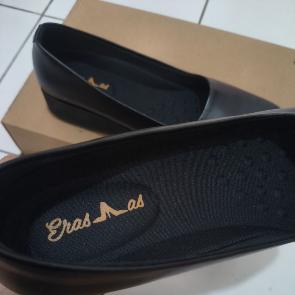 sepatu hak wedges bekas branded erasmas prelove like new nett