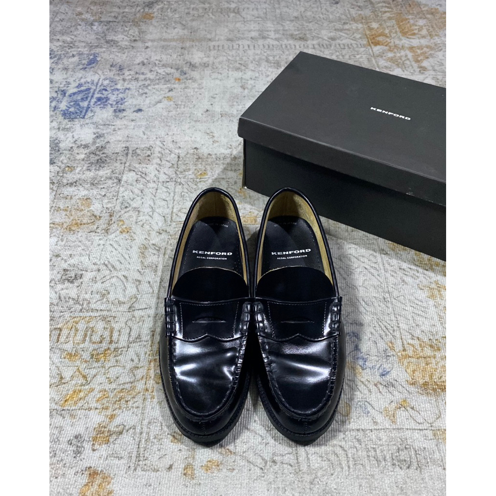 THE KENFORD FINE SHOES REGAL CORPORATION LOAFERS - BLACK