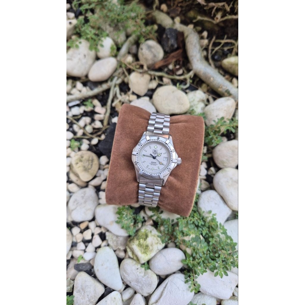 Tag Heuer Professional 2000M ladies silver
