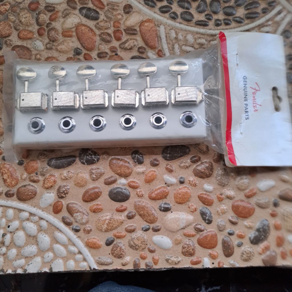 FENDER DRYER GITAR / GENUINE FENDER PARTS