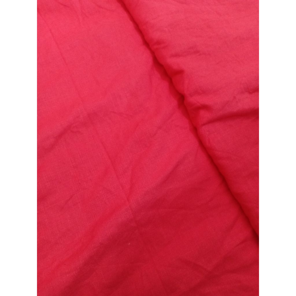 KAIN RAYON LINEN POLOS WARNA MERAH PERSIA (REQ PANJANG 50 CM = Rp22.500)
