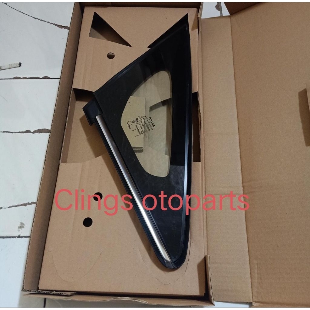 Kaca segitiga samping Innova Venturer original