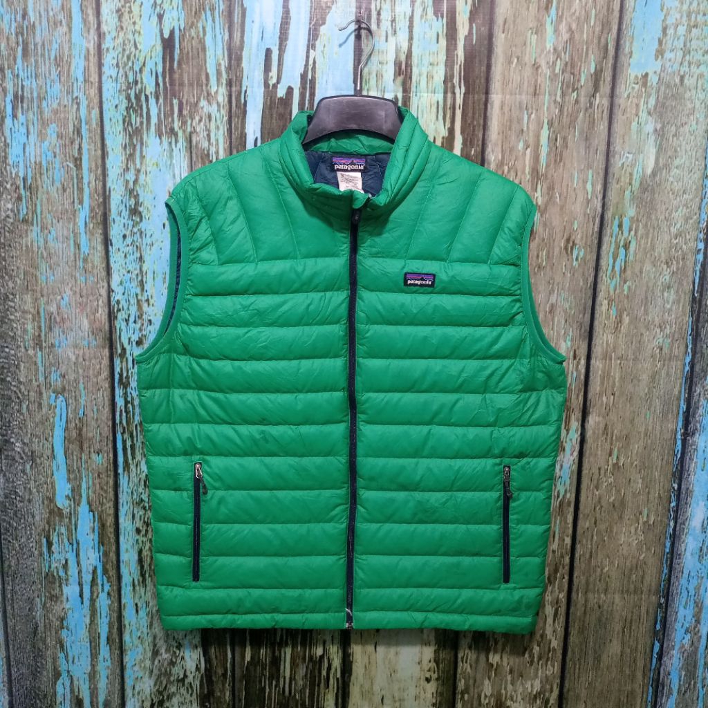 Rompi  bulang PATAGONIA vest outdoor size L fit XL (Panjang 70cm x Lebar 62cm)