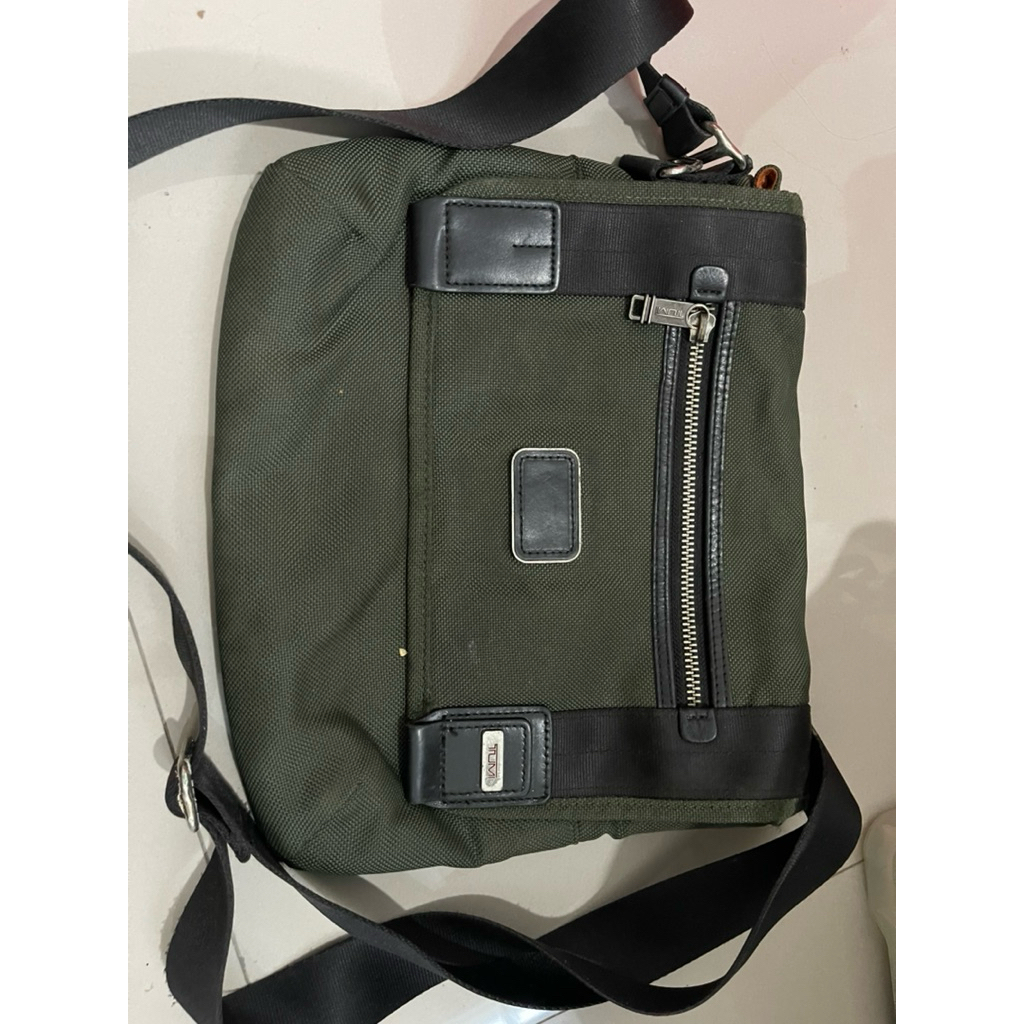 tas TUMI second