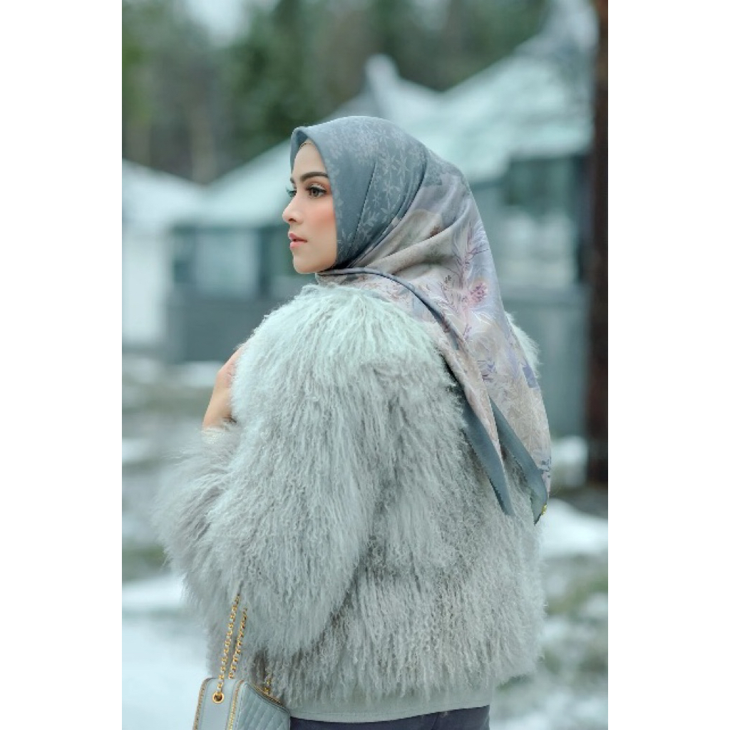 Buttonscarves Frozen Quarry PL