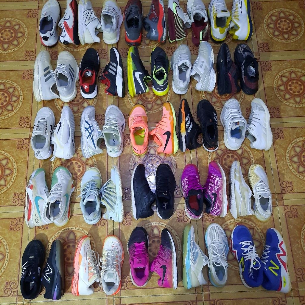 sepatu tenis second sesuai pesanan