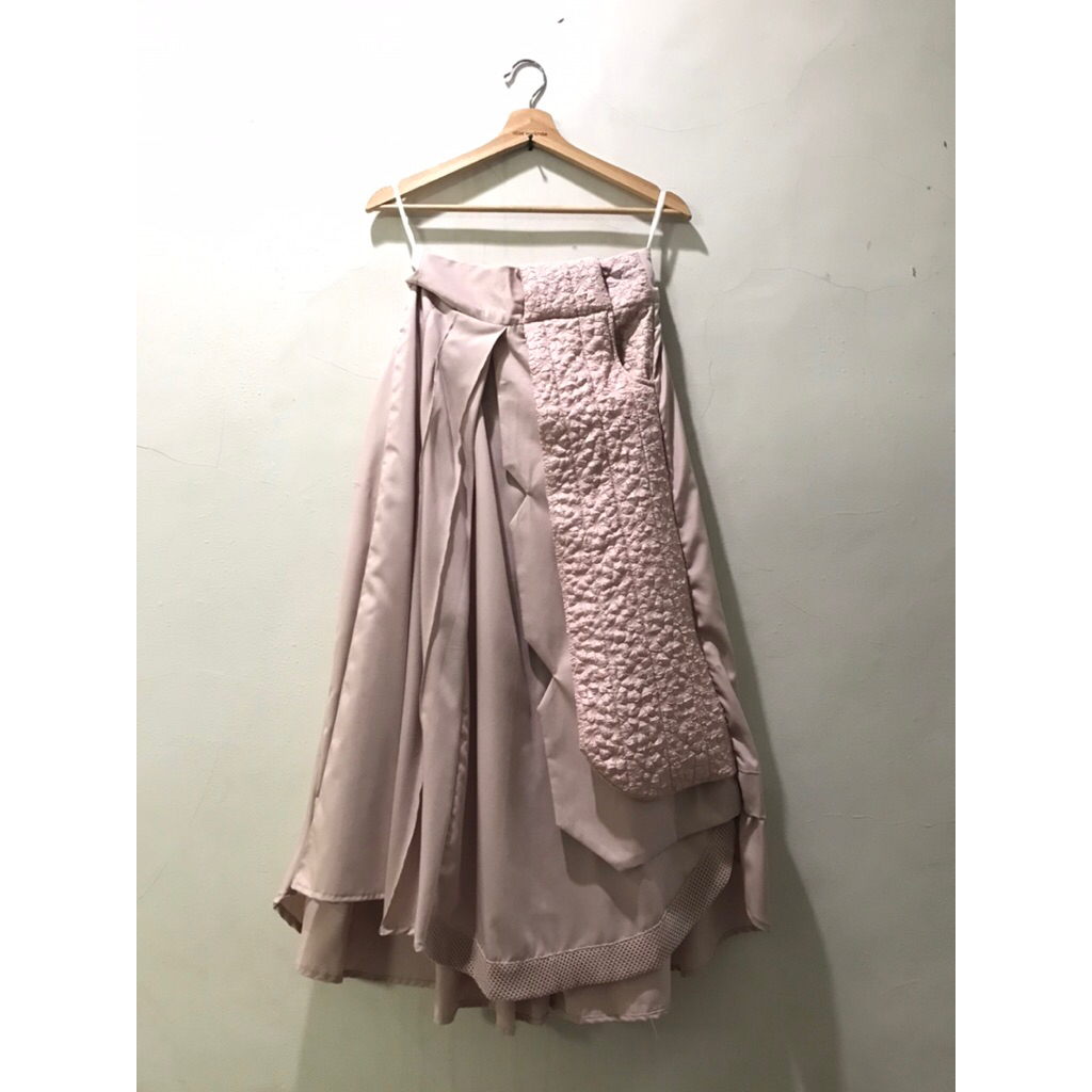 OLINE WORKROBE - RIBKA SIDED APRON SKIRT IN PINK