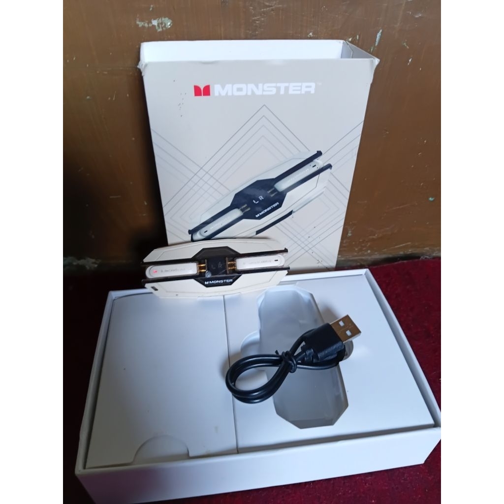 TWS MONSTER airmash XT08PRO