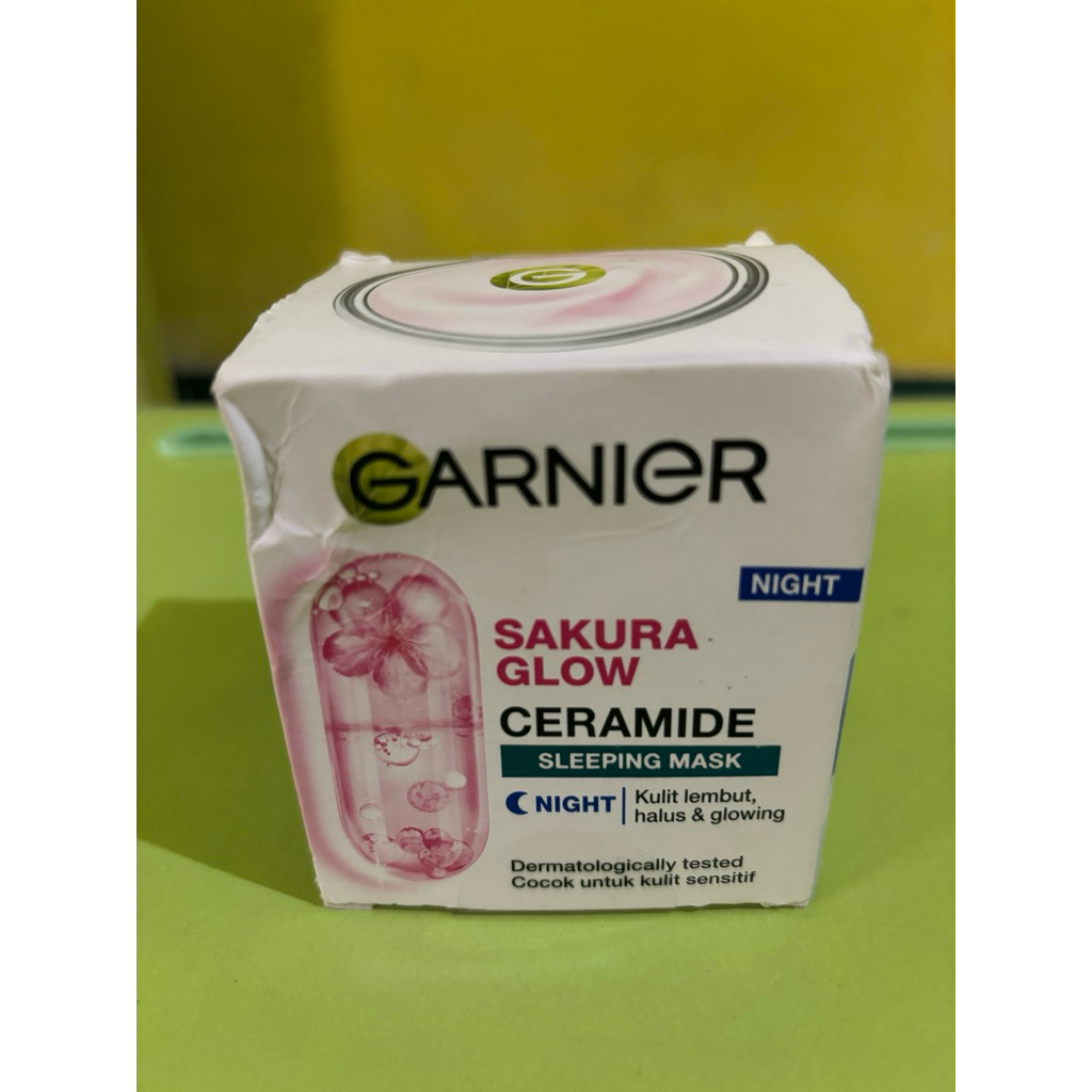 Cream Malam Garnier Pink Sakura