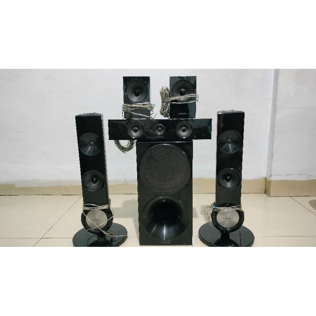 Speaker Samsung HT-F453HK Home Theater System