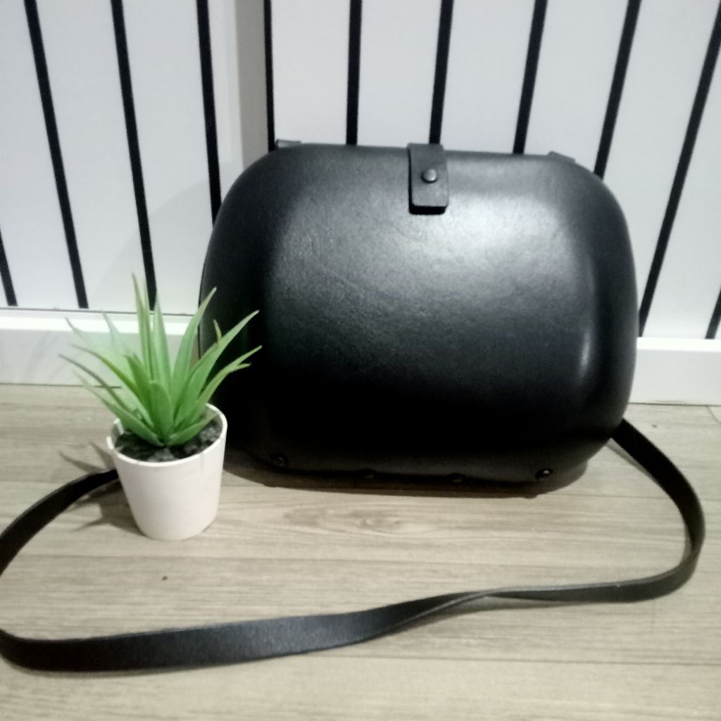 Tas PL sling brand Cos unik