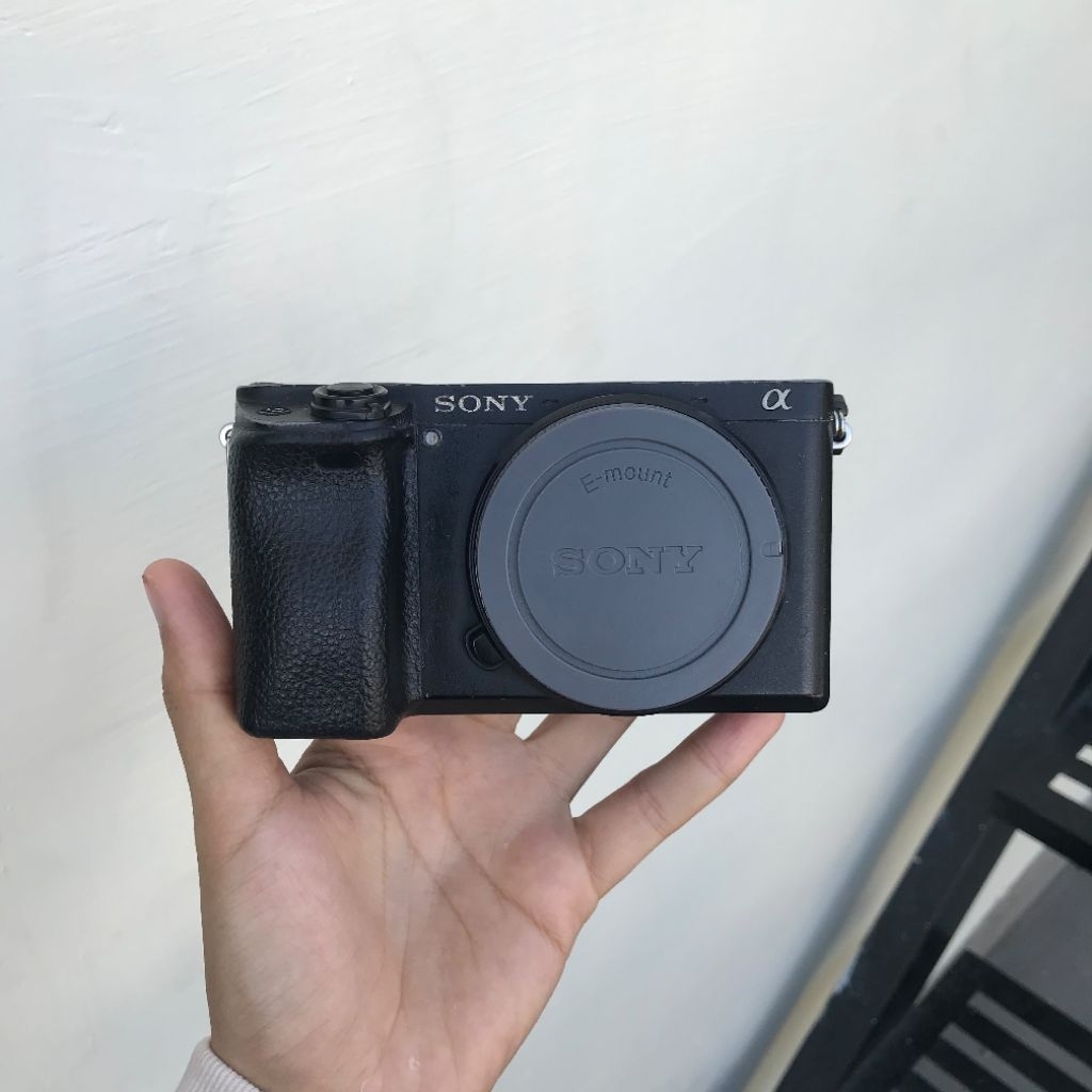 SONY A6300 BODY ONLY