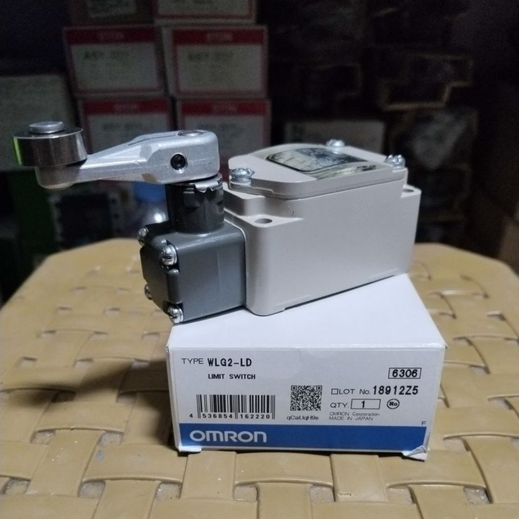 OMRON LIMIT SWICTH WLG2 - LD ORIGINAL