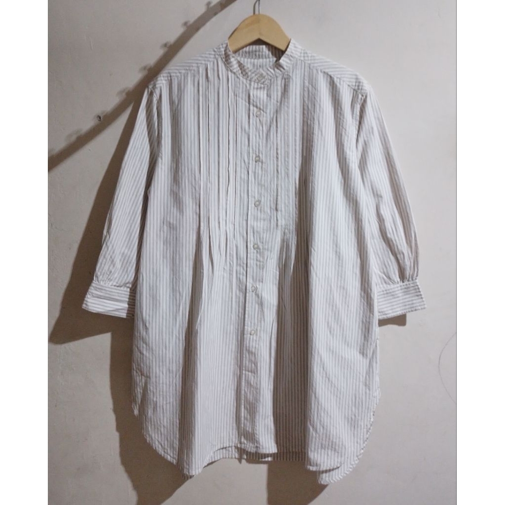 Tunik bahan katun poplin motif salur warna abu muda
