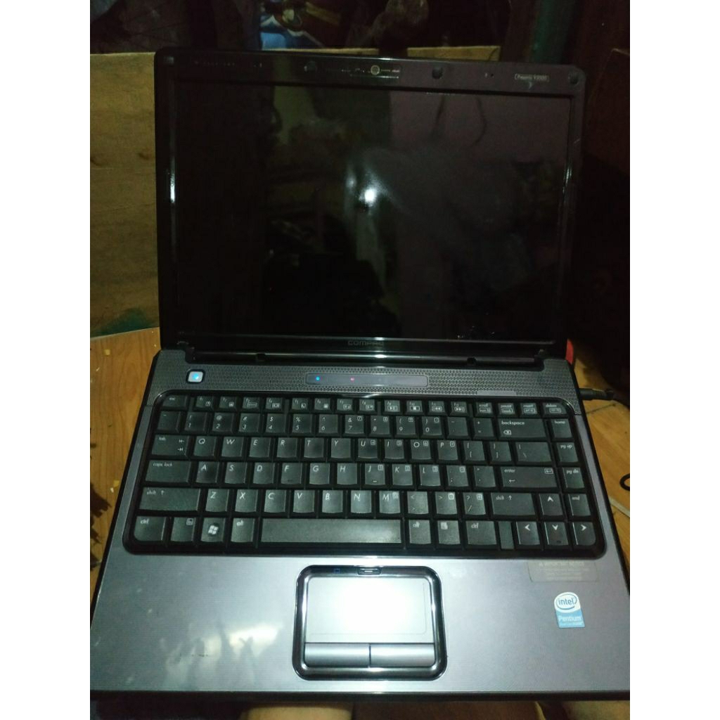 Compaq V3700