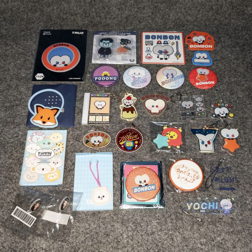 [WAJIB CO BUNGKUS] SALE TREASURE TRUZ keychain magnet pin rubber acrylic line friends deco kit keyri