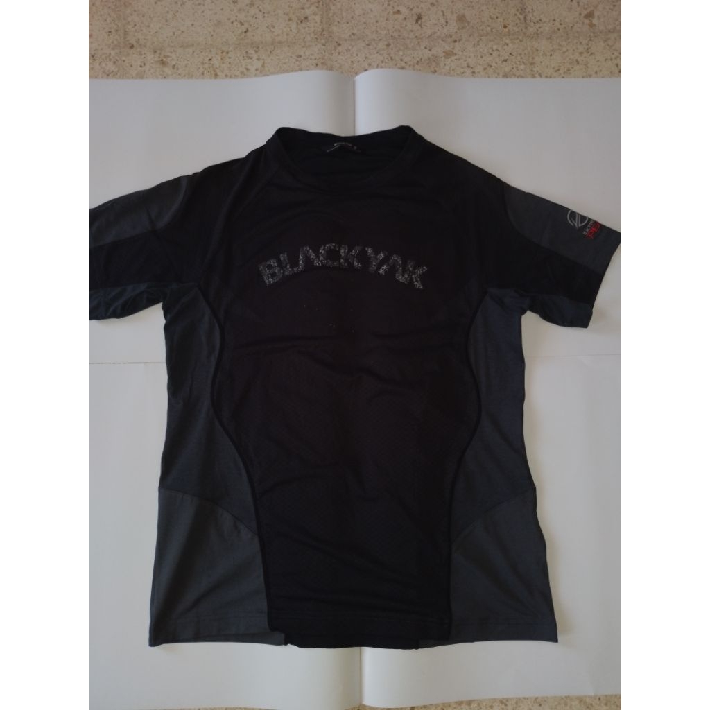 Kaos Outdoor by Blackyak