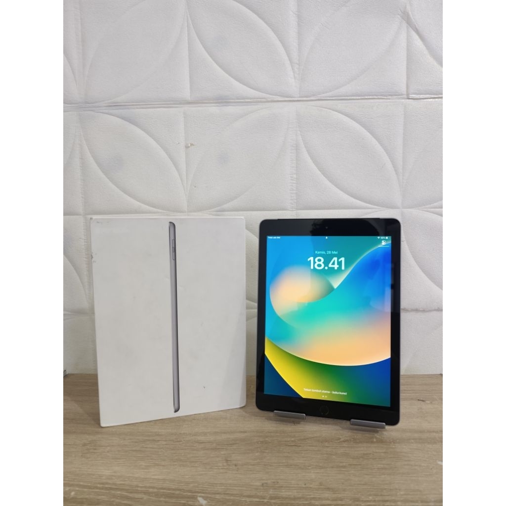 (SECOND) IPAD 5 128GB WIFI ONLY