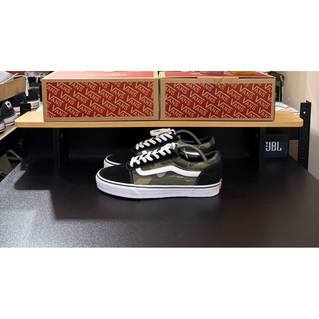 Vans Size 44.5 ada 2 pcs