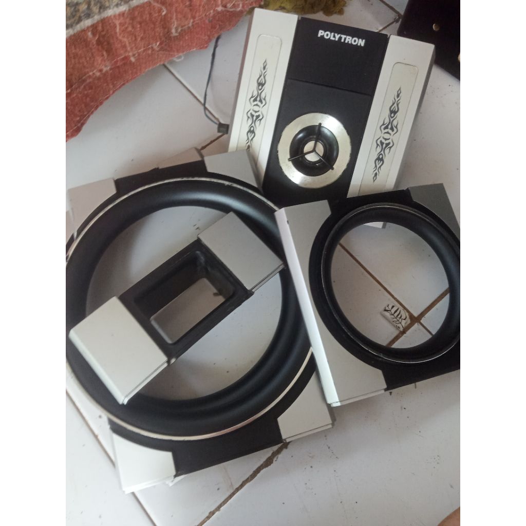 Frame Polytron XBR PAS68 Bekas Copotan