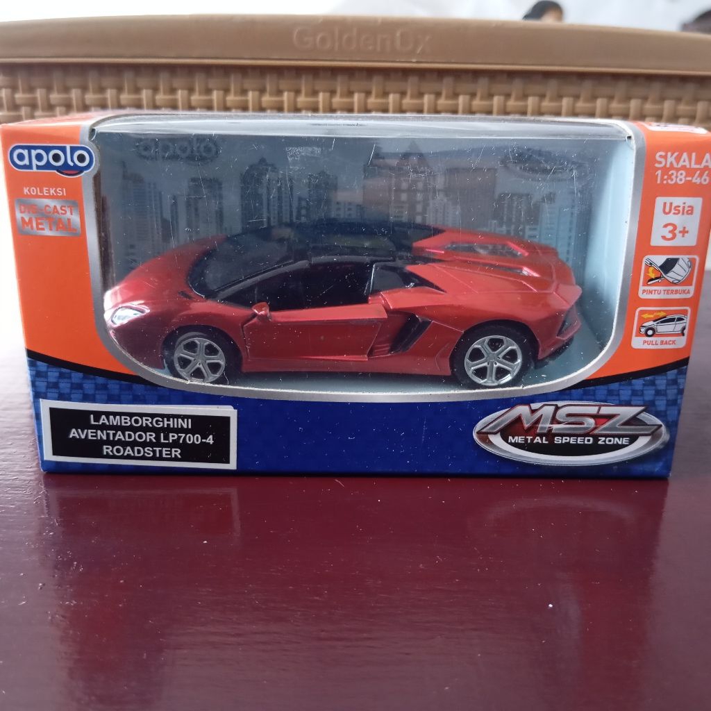 Apolo Lambo Lamborghini Aventador LP700-4 roadster merah
